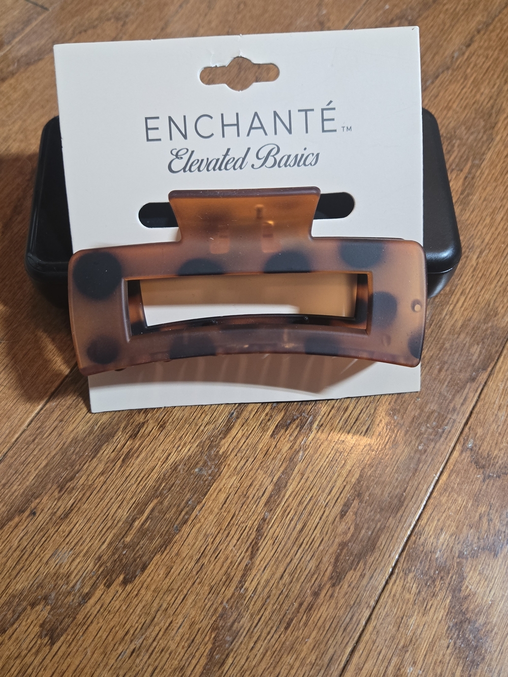 ENCHANTÉ Tortoiseshell Hair Claw Clip - Brown